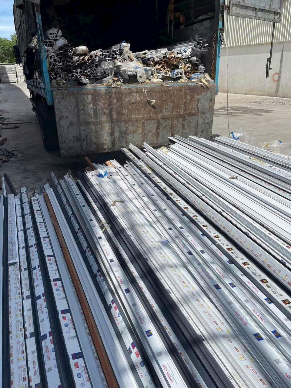 THU MUA NHÔM CÂY XINGFA PHẾ LIỆU